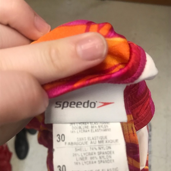Speedo swimsuit size 30 - Picture 3 of 3